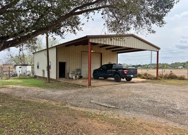 2-bedroom rental at 14950 Fm 1937 in San Antonio, TX — photo 2