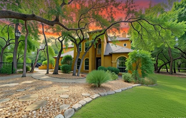 4-bedroom rental at 519 Long Mdw in Spring Branch, TX — photo 1