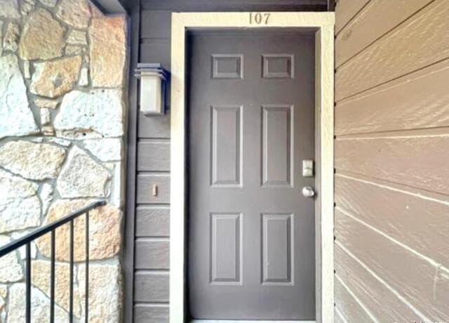 2-bedroom rental at 11520 Huebner Road Unit 107 in San Antonio, TX — photo 3