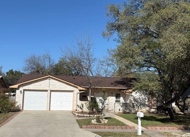 4-bedroom rental at 6103 Forest Timber in San Antonio, TX — photo 1