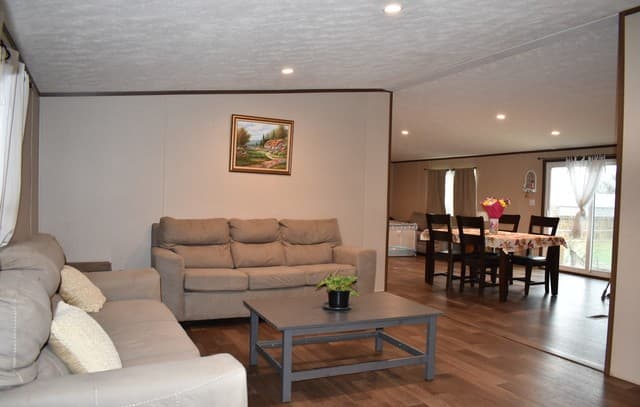 4-bedroom rental at 17016 Rancho Escondido in Atascosa, TX — photo 5