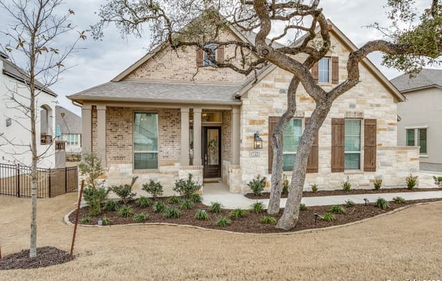4-bedroom rental at 143 Sonrisa in Boerne, TX — photo 2