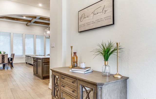 4-bedroom rental at 143 Sonrisa in Boerne, TX — photo 4