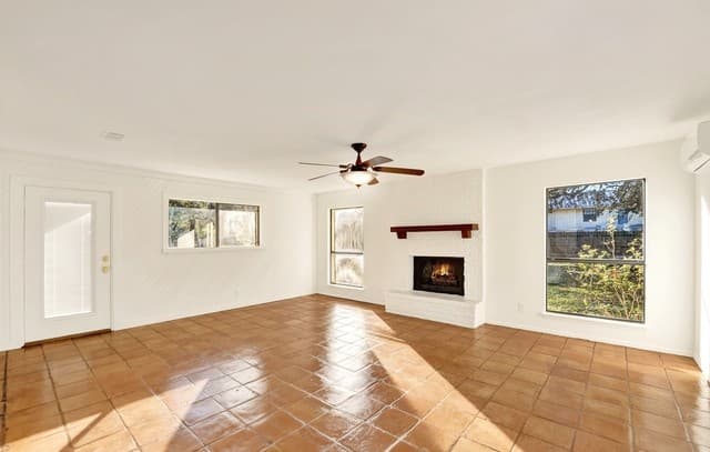 Home for sale at 9212 Geronimo View in San Antonio, TX — photo 3