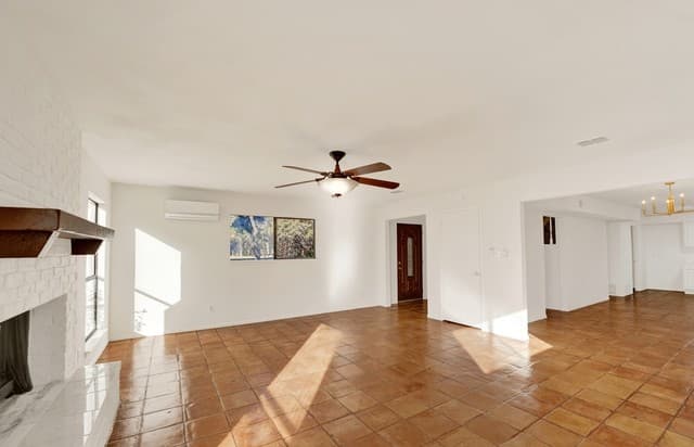 Home for sale at 9212 Geronimo View in San Antonio, TX — photo 4