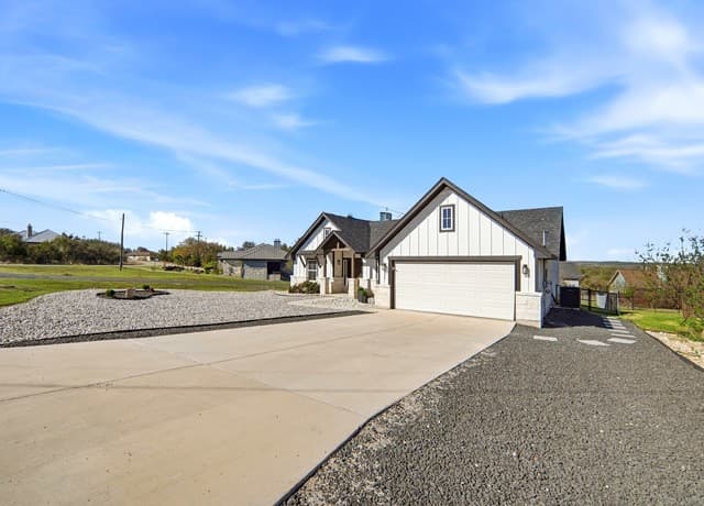 Home for sale at 101 N Jerry Gray in Blanco, TX — photo 3