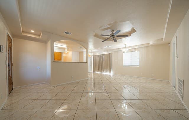 4-bedroom rental at 5630 Seacomber in San Antonio, TX — photo 5