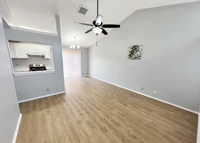 2-bedroom rental at 9140 Timber Path Unit UNIT 2604 in San Antonio, TX — photo 2