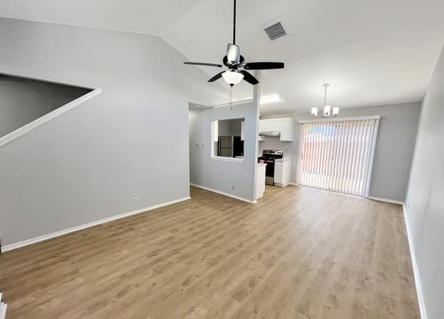 2-bedroom rental at 9140 Timber Path Unit UNIT 2604 in San Antonio, TX — photo 3