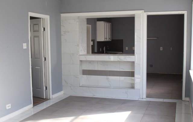 3-bedroom rental at 830 Steves Ave in San Antonio, TX — photo 3