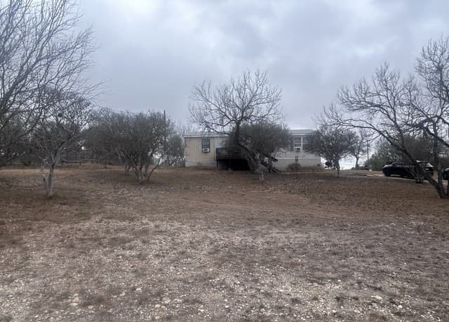 2-bedroom rental at 298 County Road 5633 in Castroville, TX — photo 1