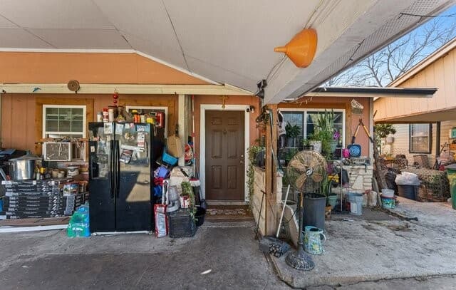 3-bedroom rental at 2824 Ruiz St in San Antonio, TX — photo 4