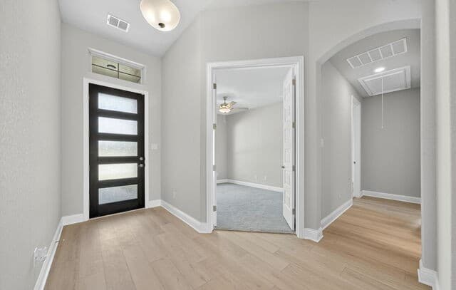 4-bedroom rental at 254 Allen Ave. in Castroville, TX — photo 2