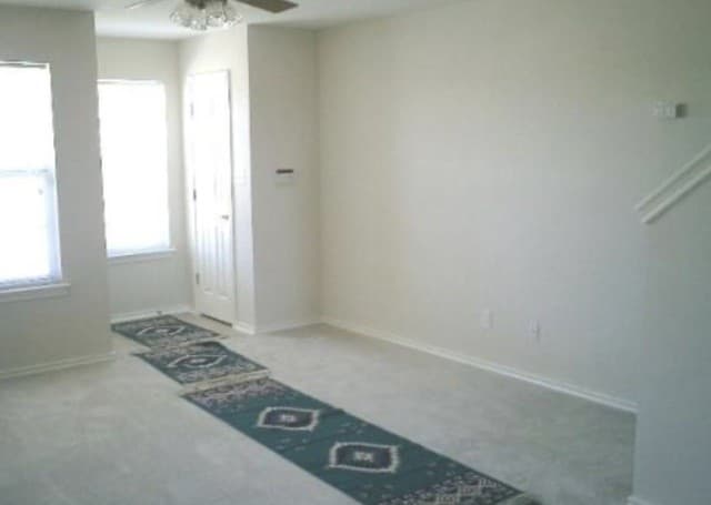 2-bedroom rental at 314 Autumn Unit 1 in San Antonio, TX — photo 3