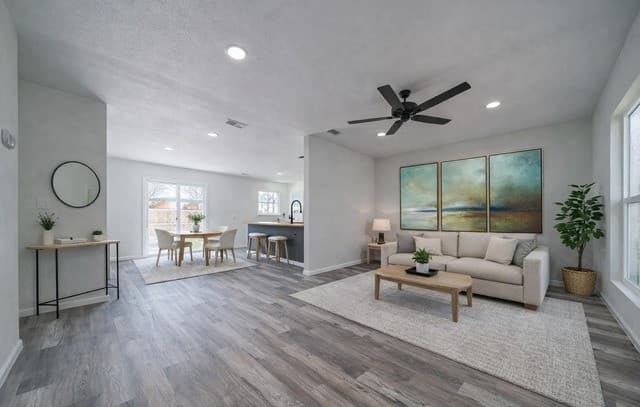 3-bedroom rental at 7022 Brownleaf in San Antonio, TX — photo 1