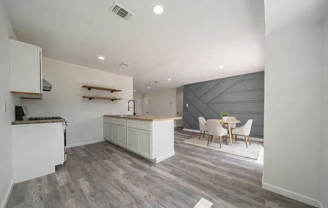 3-bedroom rental at 7022 Brownleaf in San Antonio, TX — photo 3