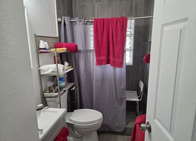2-bedroom rental at 111 Coney in San Antonio, TX — photo 4