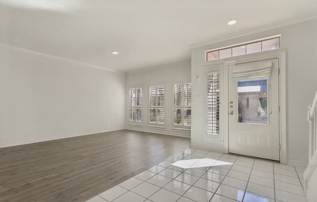 3-bedroom rental at 158 Oakwell Farms in San Antonio, TX — photo 3