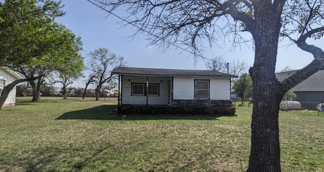 2-bedroom rental at 4918 Alma in San Antonio, TX — photo 1