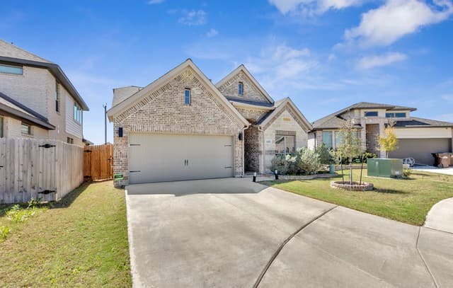 4-bedroom rental at 14426 Hondo Knot in San Antonio, TX — photo 1
