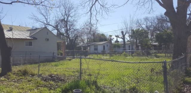 rental at 712 S Calaveras in San Antonio, TX — photo 4