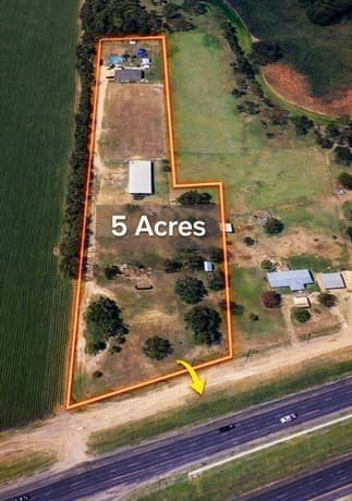 rental at 3150 Highway 90 E in Castroville, TX — photo 5