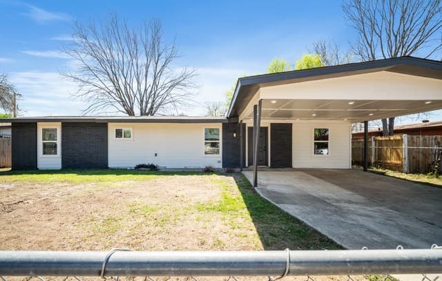4-bedroom rental at 130 Kontiki Pl in San Antonio, TX — photo 1