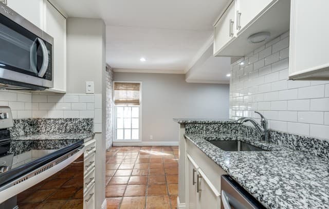1-bedroom rental at 66 Brees Blvd Unit 34 in San Antonio, TX — photo 3
