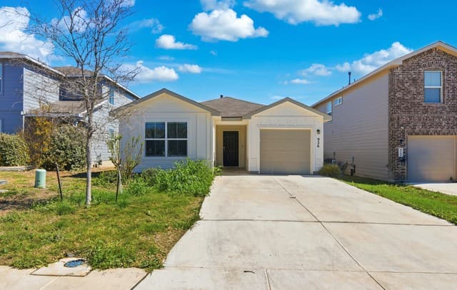 3-bedroom rental at 926 Cozumel Emerald in San Antonio, TX — photo 1