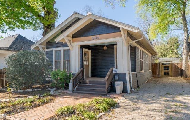 3-bedroom rental at 135 Panama in San Antonio, TX — photo 2