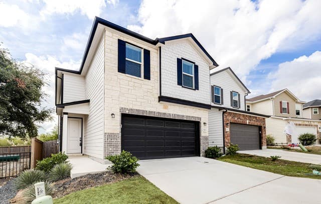 3-bedroom rental at 14839 Vance Jackson Rd Unit 503 in San Antonio, TX — photo 1
