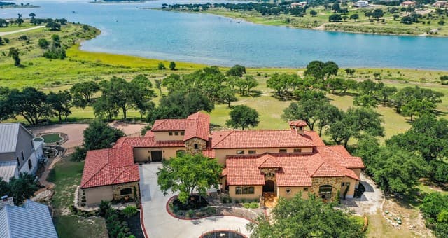 Home for sale at 189 Shimmering Shore Ct in Spring Branch, TX — photo 3