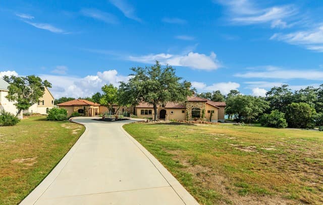 Home for sale at 189 Shimmering Shore Ct in Spring Branch, TX — photo 4