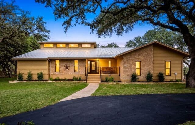 5-bedroom rental at 29274 Seabiscuit Dr in Fair Oaks Ranch, TX — photo 1