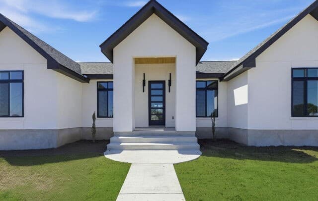 Home for sale at 340 Spring Creek in Bandera, TX — photo 3