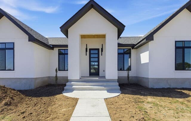 Home for sale at 340 Spring Creek in Bandera, TX — photo 4