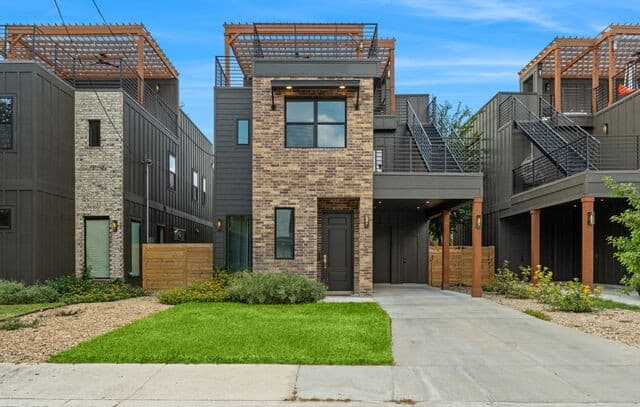3-bedroom rental at 111 Dowdy in San Antonio, TX — photo 1