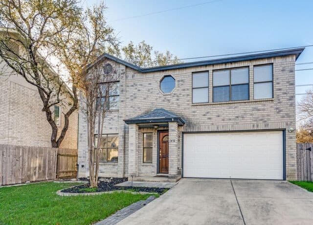 3-bedroom rental at 2410 Cedar Trace in San Antonio, TX — photo 3
