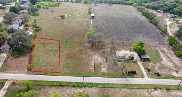 rental at 515 Dry Hollow in La Vernia, TX — photo 1