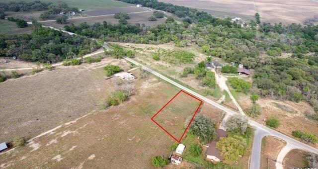 rental at 515 Dry Hollow in La Vernia, TX — photo 2