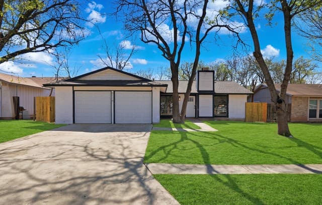 4-bedroom rental at 6118 Hopes Ferry in San Antonio, TX — photo 1