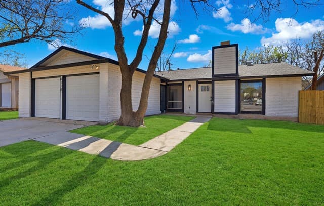 4-bedroom rental at 6118 Hopes Ferry in San Antonio, TX — photo 2