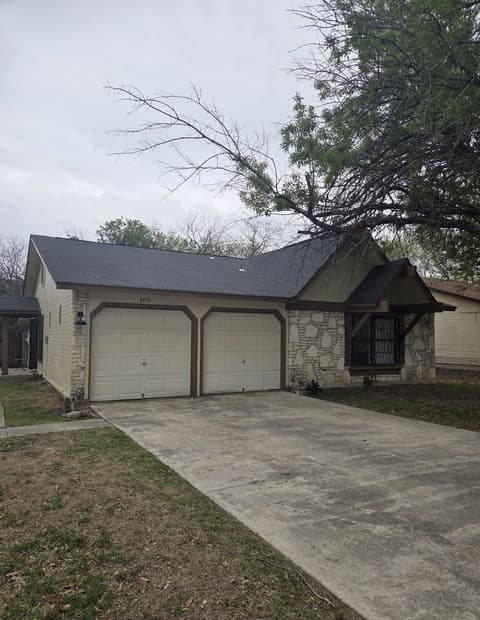 4-bedroom rental at 4910 Dare Ln. in San Antonio, TX — photo 1