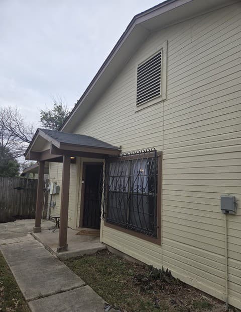 4-bedroom rental at 4910 Dare Ln. in San Antonio, TX — photo 2