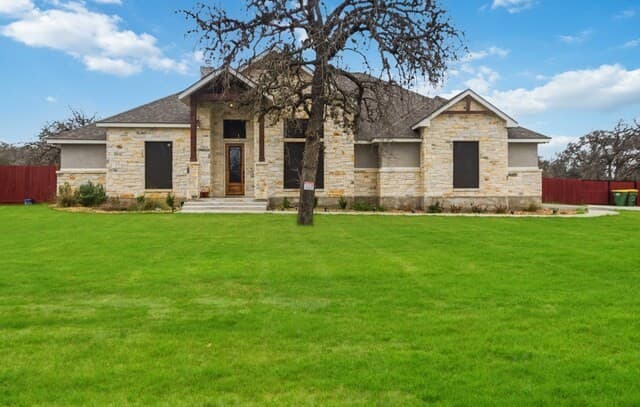 4-bedroom rental at 104 Hondo Ridge in La Vernia, TX — photo 5
