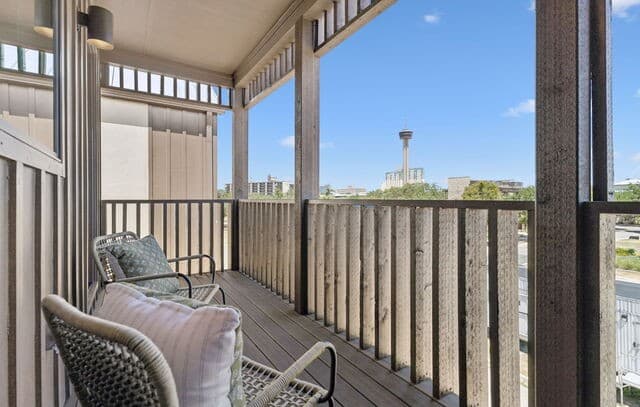 4-bedroom rental at 562 McMonigal Pl. in San Antonio, TX — photo 1