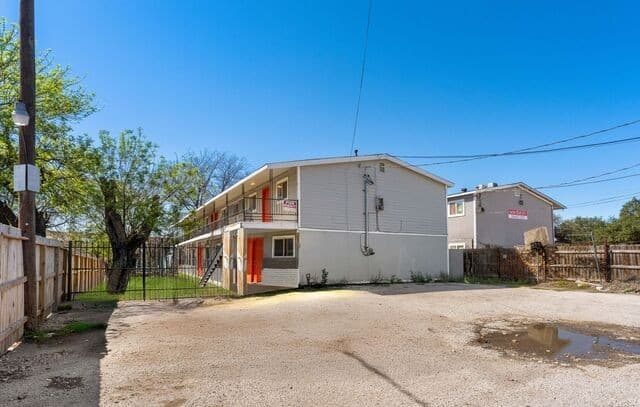 rental at 2807 Observation in San Antonio, TX — photo 5