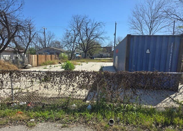 rental at 1011 Monterey in San Antonio, TX — photo 3