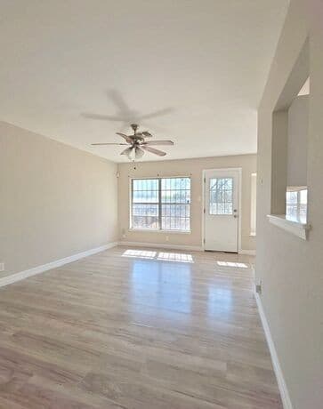 3-bedroom rental at 8947 Seacliff St. in San Antonio, TX — photo 2