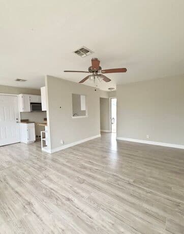 3-bedroom rental at 8947 Seacliff St. in San Antonio, TX — photo 4
